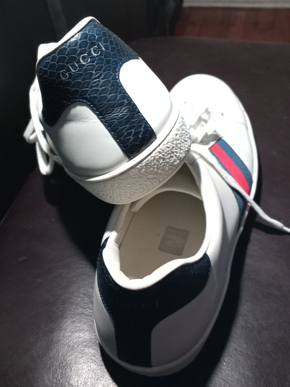 Gucci Ace Classic Mens. White Leather Sneakers Navy & Red Stripes. Size USA 14